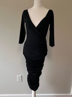 Chiara Boni Black Size 46 CDN Size 6 Gathered Sides Midi Dress Bodycon LBD Italy